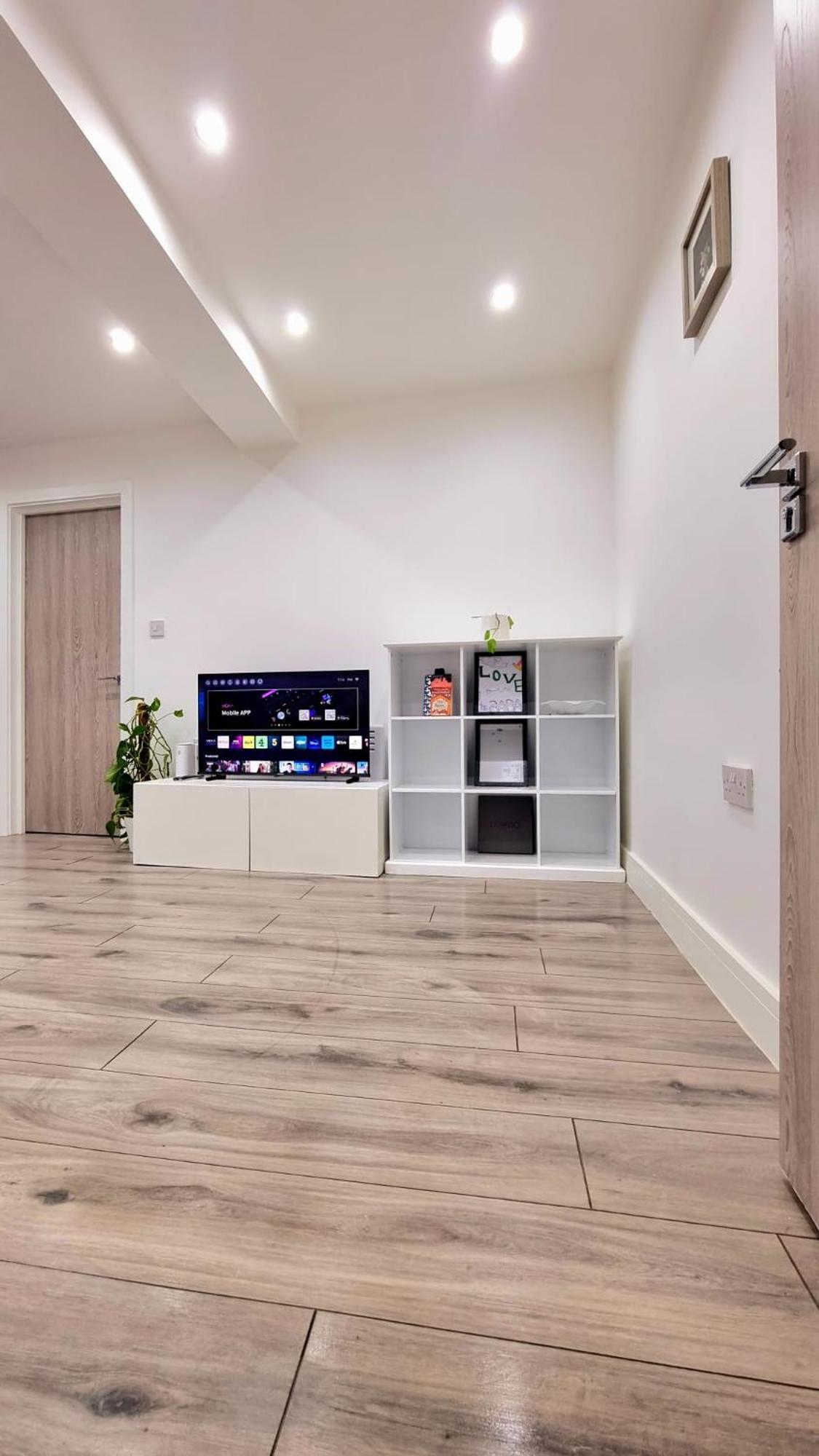 Brand New Flat Close To Turnpike Lane Tube Station Londres Exterior foto